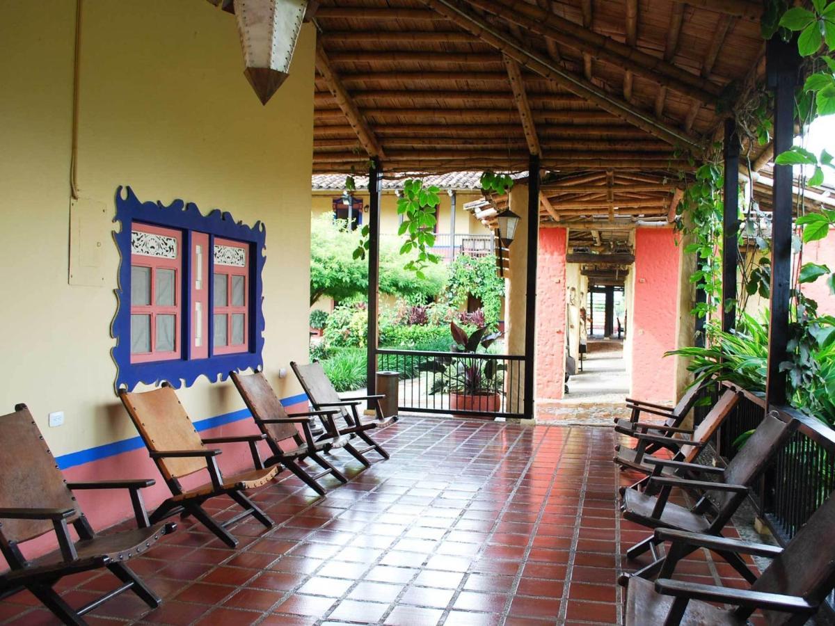 Decameron Panaca Quimbaya Exteriör bild