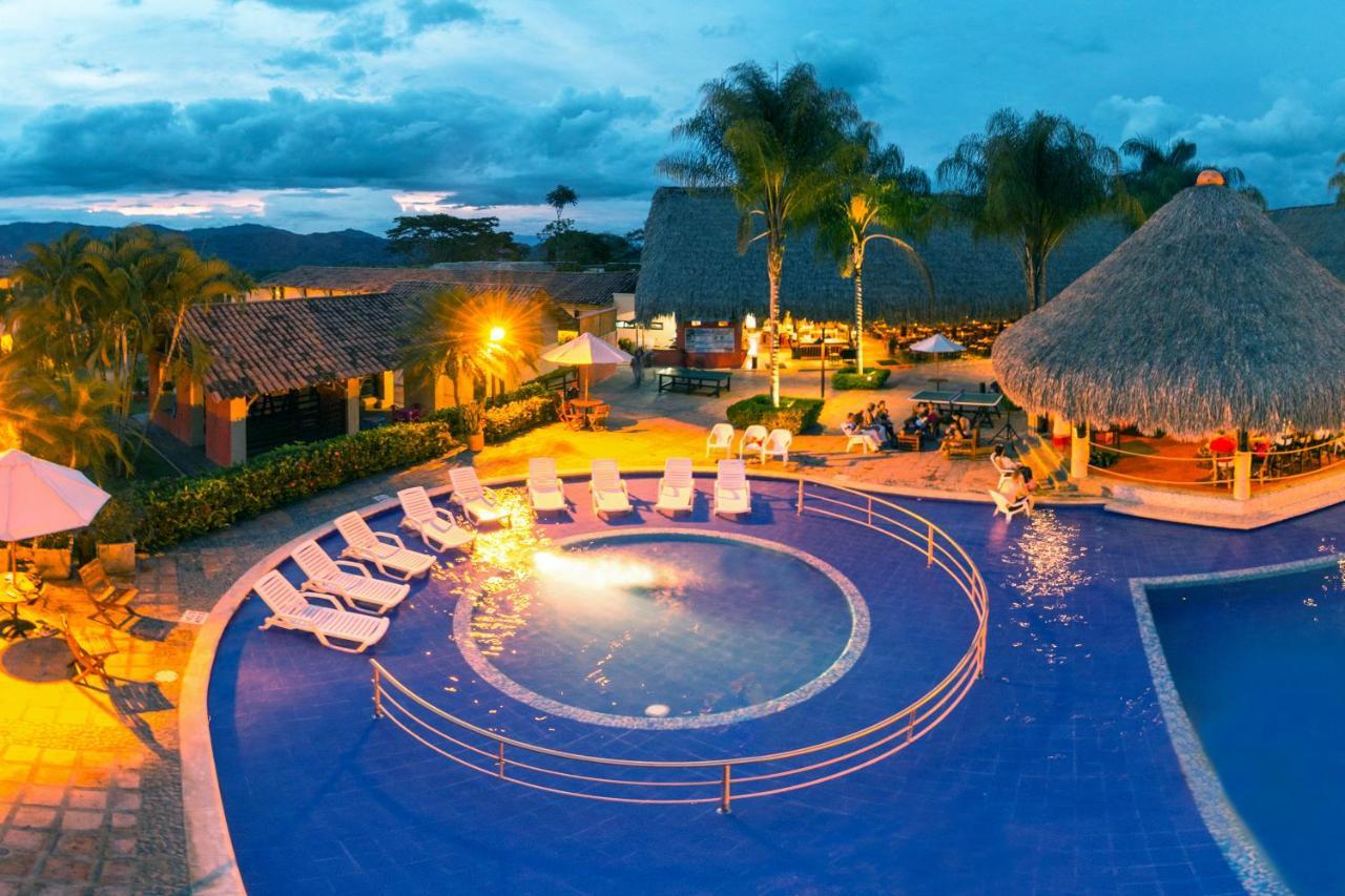 Decameron Panaca Quimbaya Exteriör bild